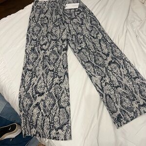 Annie Snake-Print Denim Pants - Gray & Black